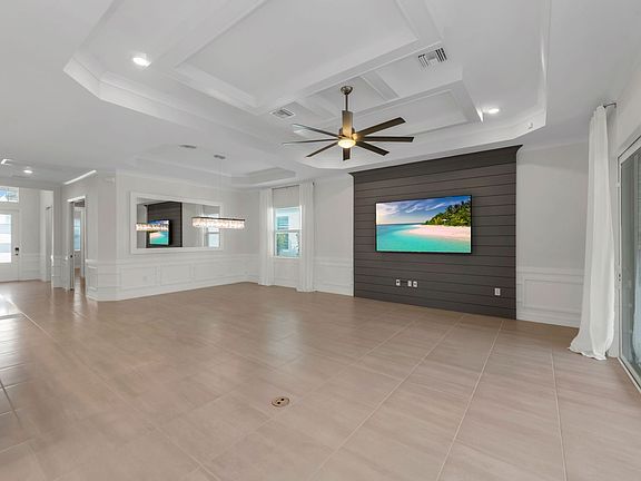 5th image of 13699 Blue Bay Cir