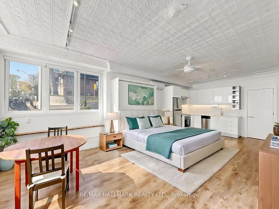 679 Woodbine Ave #LOWER BACHELOR