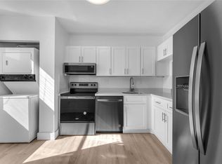 1655 NE 115th St #20, Miami, FL 33181