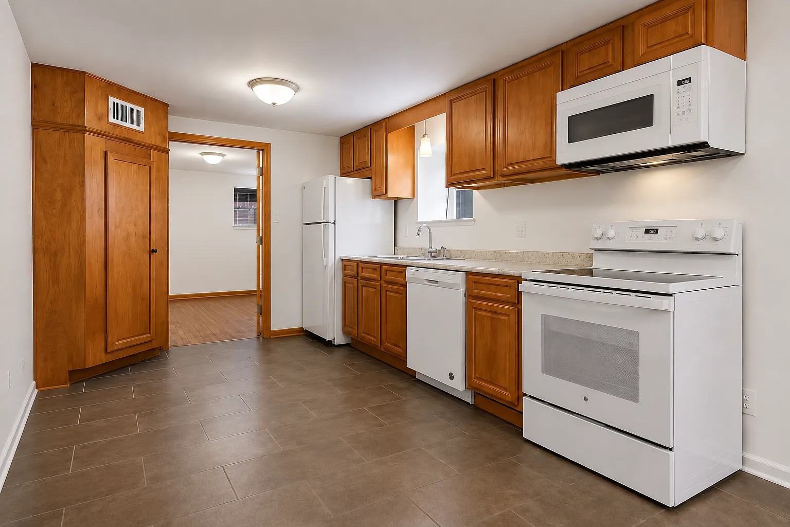 2 bed, 800 sqft, $1,700 — Photo 2