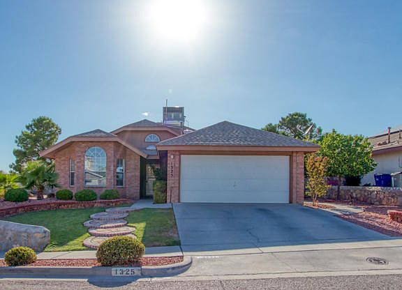 2nd image of 1325 Clay Basket Cir
