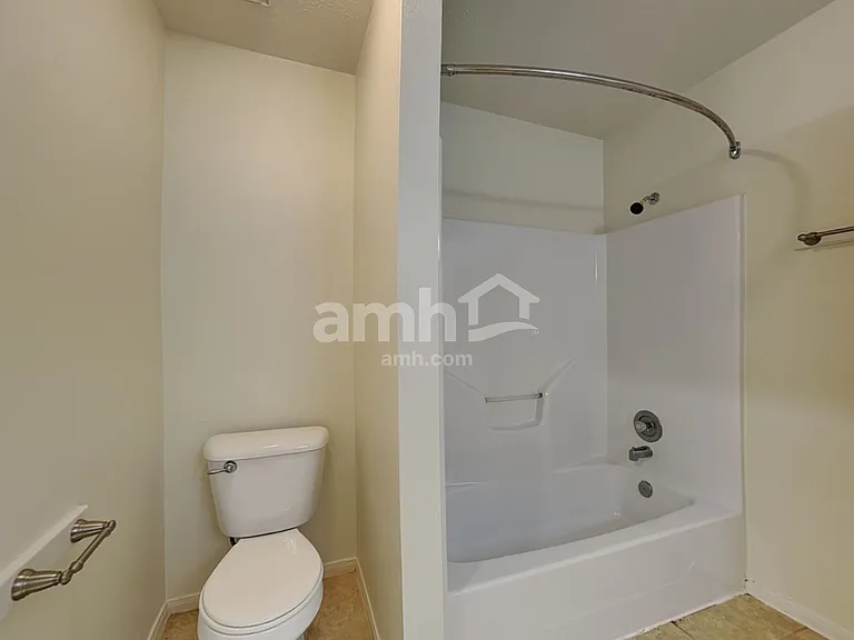 2738 Springstone Dr — Photo 16