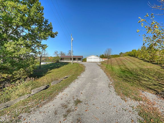 2nd image of 752 Kidwell Rd