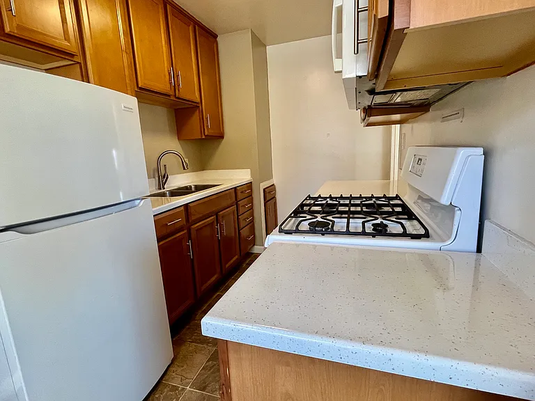 1570 Hornblend St — Photo 9