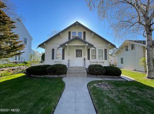 910 1st St NW, Watertown, SD 57201