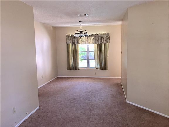 5th image of 2602 Parsley Dr