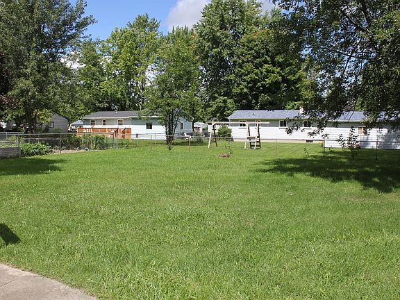 5th image of 7231 Schoolcraft Dr