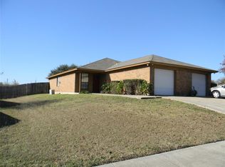 1069 Westcliff Ave, Saginaw, TX 76179