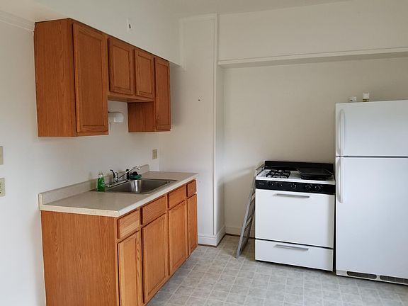 Spacious kitchen