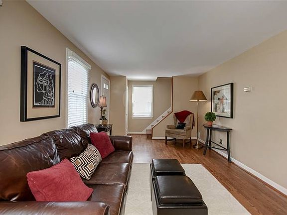 4th image of 952 Patrick Henry Dr