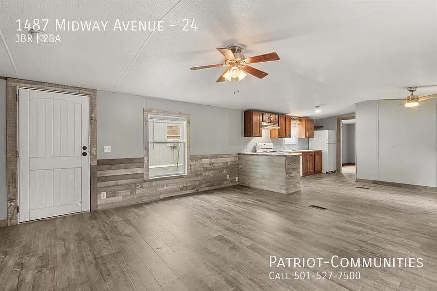 3 bed, $1,100 — Photo 4