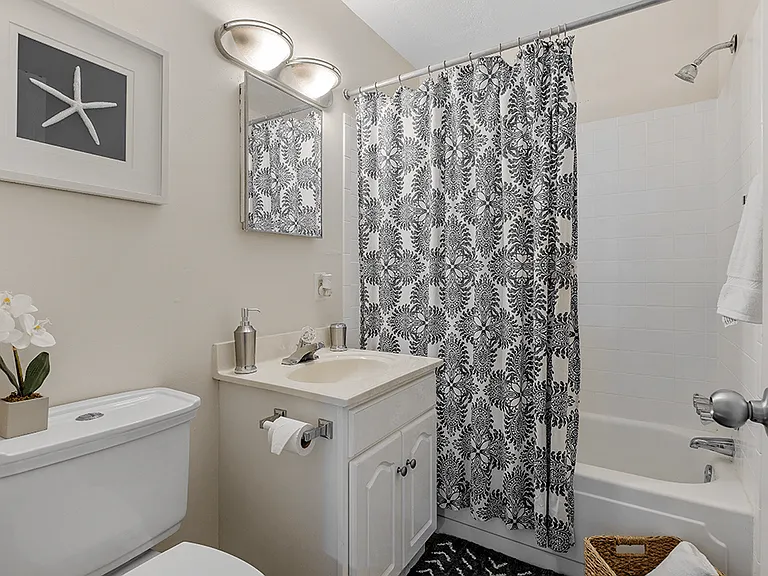 Full Bathroom with Bathtub