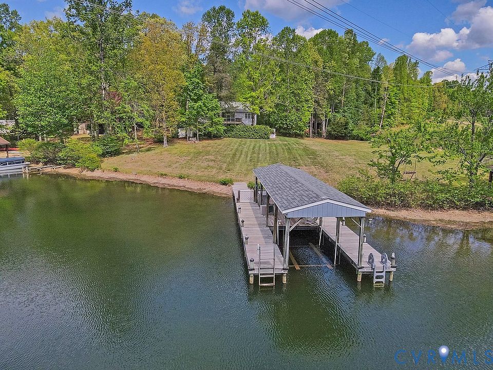 1st image of 776 Tall Pines Dr