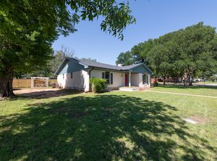 1516 E Spring St, Henrietta, TX 76365