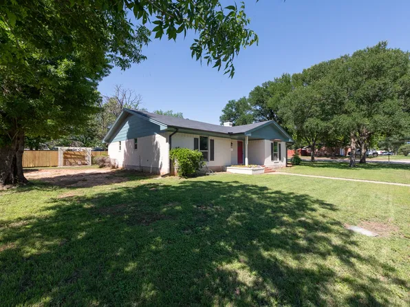 1516 E Spring St, Henrietta, TX 76365