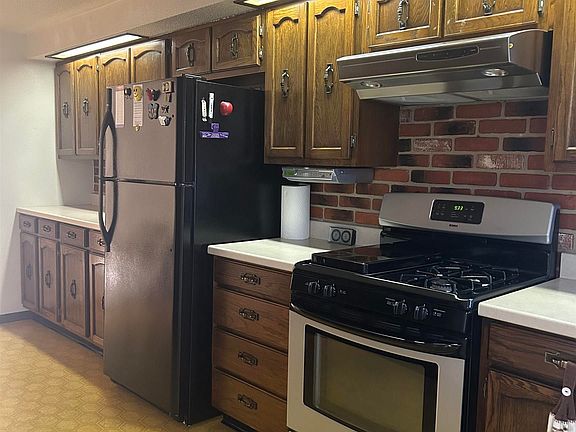 5th image of 1322 Wren Ave