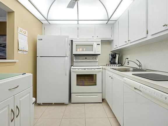 5th image of 4010 Cambridge A #4010