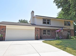 12505 W Crawford Dr, New Berlin, WI 53151