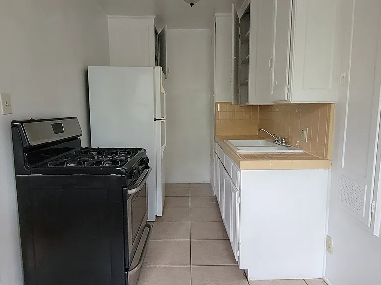 871 N Hoover St #873-1/2 — Photo 9