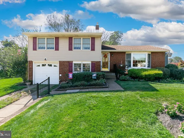 317 Cherrix Ave, Edgewater Park, NJ 08010