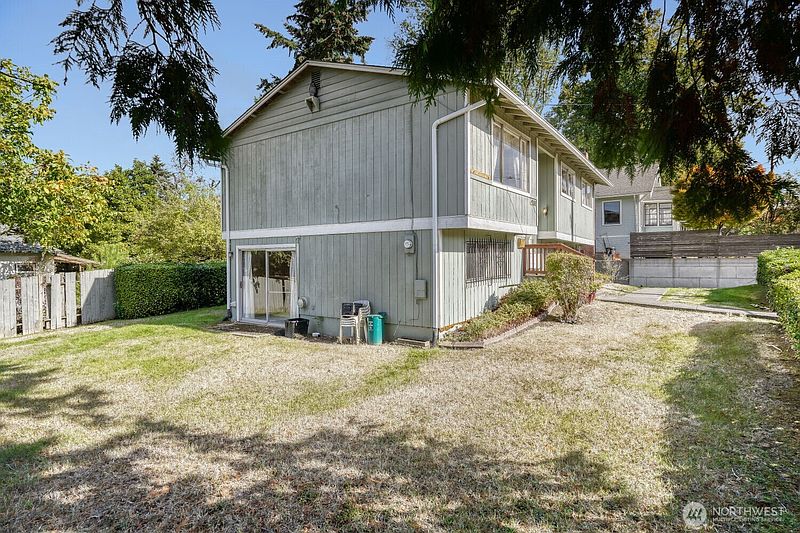 4th image of 4200 S Ferdinand Street
