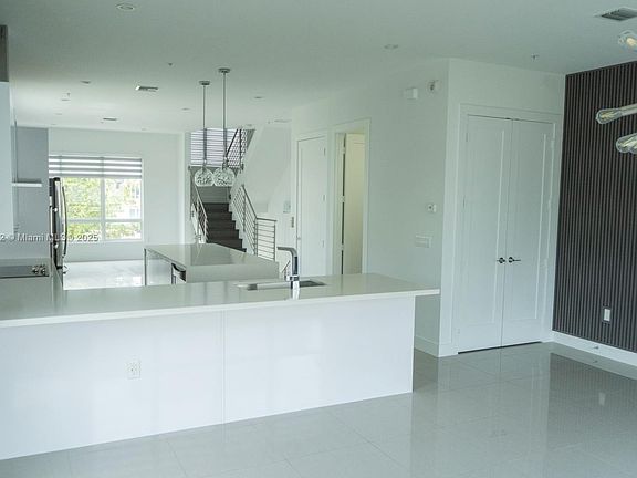 4th image of 10360 NW 64th St #10360