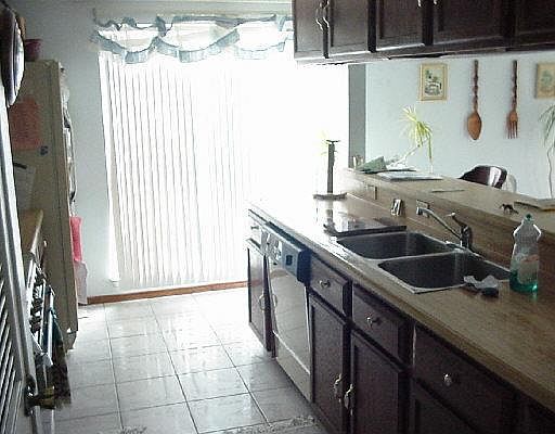 3rd image of 8322 EXBOURNE DR