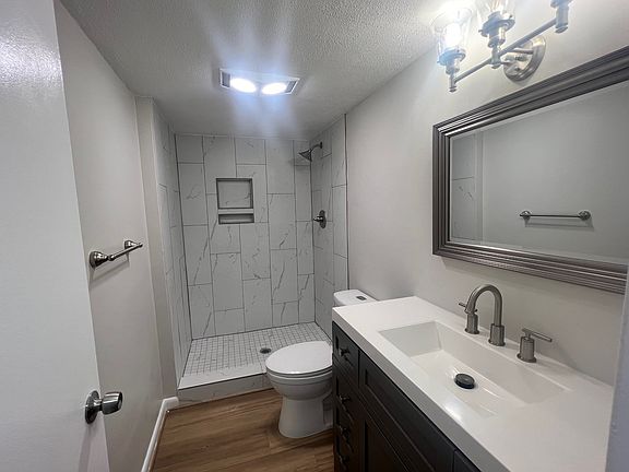 5th image of 3101 Lorna Rd Unit 924