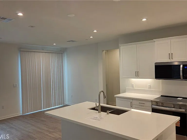 6333 Sierra Vista Ln — Photo 14