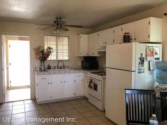 4th image of 25227 E 4th St