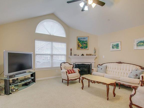 4th image of 2601 Marsh Ln Unit 344