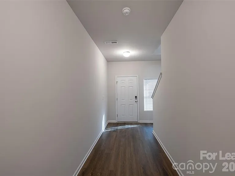 1419 Amhurst St — Photo 11
