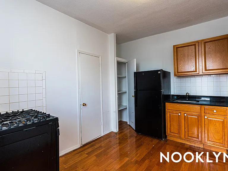 383 S 3rd St #37 — Photo 1