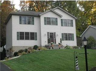 215 October Dr, Butler, PA 16002