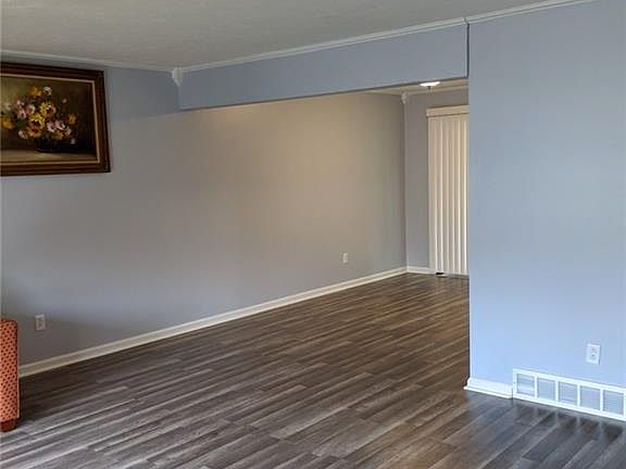 4th image of 3412 King Richard Dr