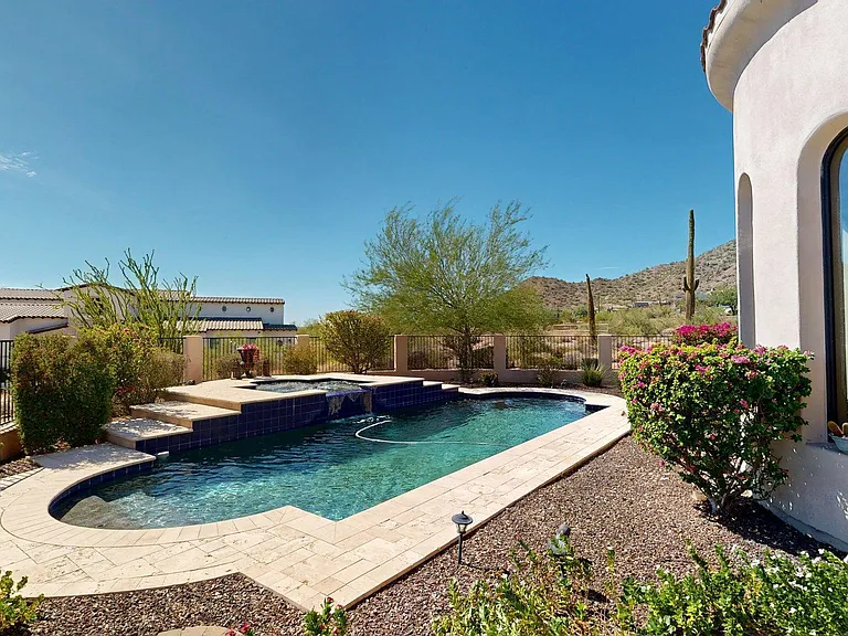 8724 E Regina Cir — Photo 45