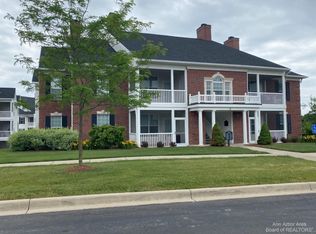 1009 E Summerfield Glen Cir, Ann Arbor, MI 48103
