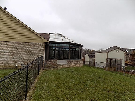 3rd image of 9152 New Harmony Cir