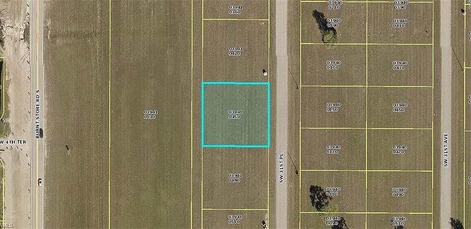 2nd image of 404 SW 31st Pl