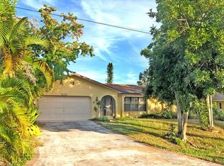 5117 Santa Rosa Ct, Cape Coral, FL 33904