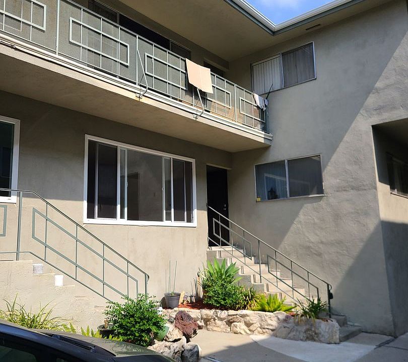 1st image of 442 S Alexandria Ave #6