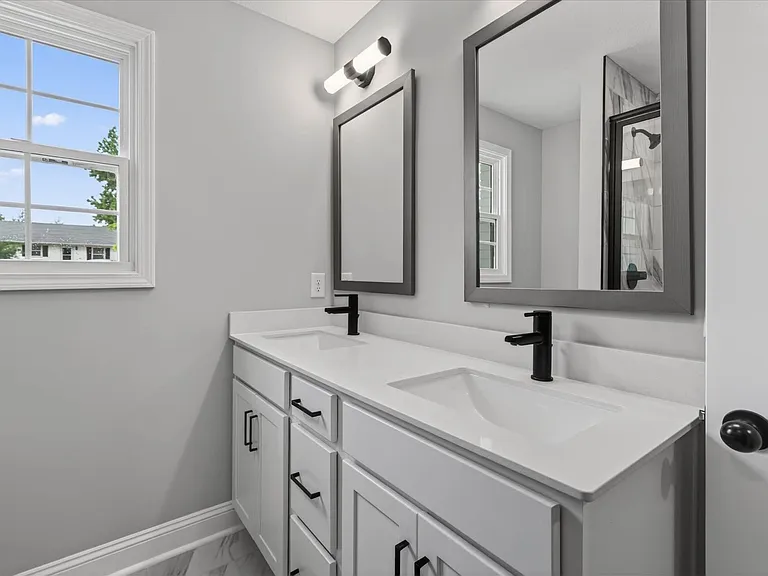 221 Clearview Dr — Photo 18