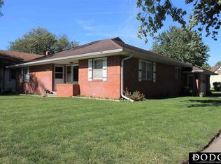 808 W 8th St, Fremont, NE 68025