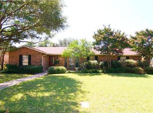 13050 Pennystone Dr, Farmers Branch, TX 75244
