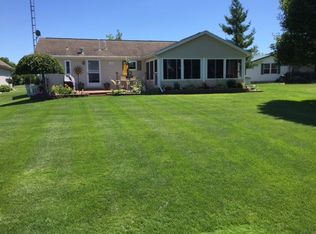 395 Ln 301 Barton Lk, Fremont, IN 46737