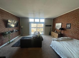 4525 Holly St APT 303, Kansas City, MO 64111