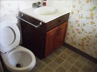 4th image of 23384 Parkwood Pl