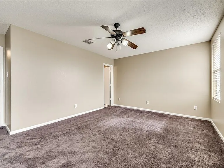 1508 Flagstone Ln — Photo 8