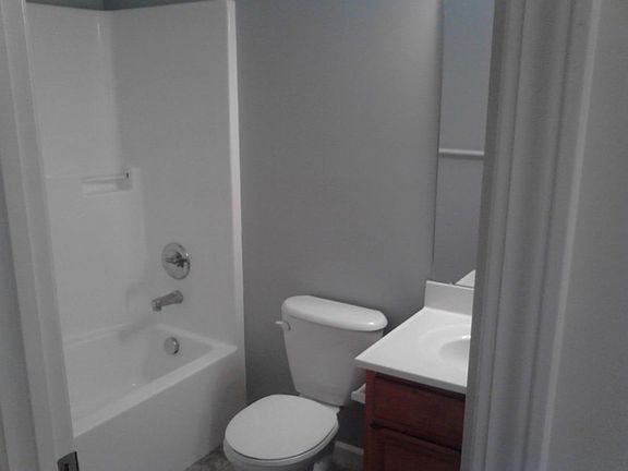 4th image of 4222 Old State Road 46