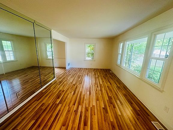 5th image of 5404 Knollwood Rd